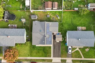 24 Chestnut Ln, Levittown, PA 19055 - Photo 3