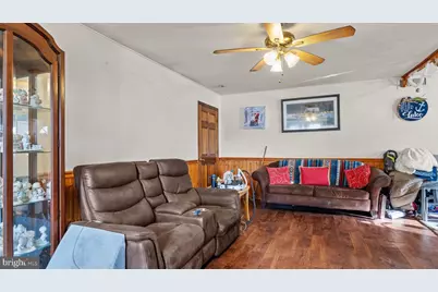 24 Chestnut Lane, Levittown, PA 19055 - Photo 7