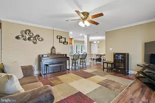 9 Newberry Ln, Levittown, PA 19054 - Photo 11