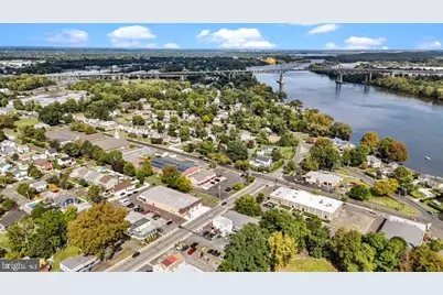 2271 E Farragut Avenue, Bristol, PA 19007 - Photo 27