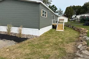 21 Golfview Dr, Quakertown, PA 18951 - Photo 3