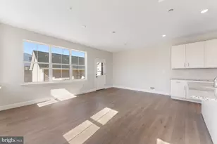 52 N 8th St, Perkasie, PA 18944 - Photo 7