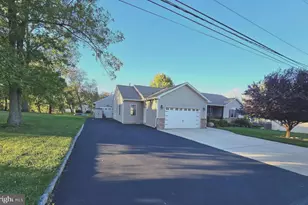 1700 Colonial Dr, Feasterville-Trevose, PA 19053 - Photo 3