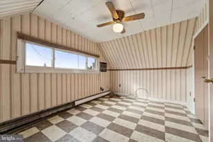 14 Cinnamon Rd, Levittown, PA 19057 - Photo 13