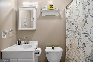 423 N Mt Vernon Cir, Bensalem, PA 19020 - Photo 19