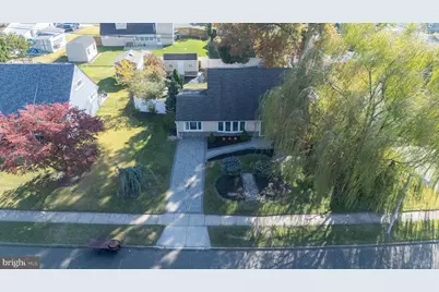 154 Juniper Drive, Levittown, PA 19056 - Photo 3
