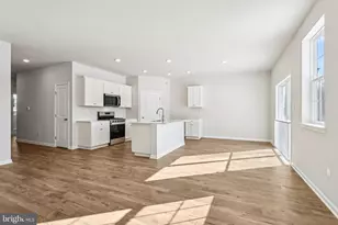 434 Liberty Trl, Sellersville, PA 18960 - Photo 9