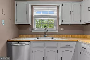 435 N Mt Vernon Cir, Bensalem, PA 19020 - Photo 9