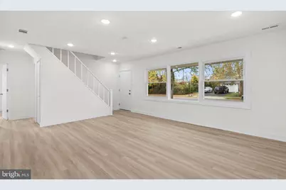 58 Queen Lily Road, Levittown, PA 19057 - Photo 11