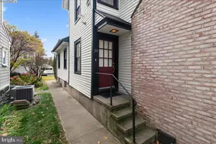 182 W Court St, Doylestown, PA 18901 - Photo 3