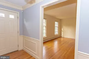 21 Woods End Dr, Doylestown, PA 18902 - Photo 5