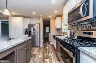 250 Wooded Dr, Doylestown, PA 18901 - Photo 15