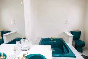 24 Rose Apple Rd, Levittown, PA 19056 - Photo 13