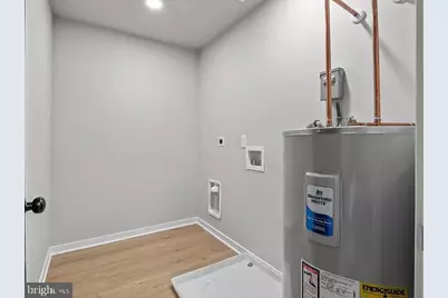 2814 Avenue E, Levittown, PA 19056 - Photo 17