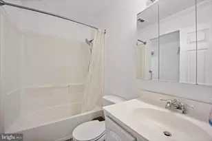 301 Snowball Dr, Levittown, PA 19056 - Photo 19