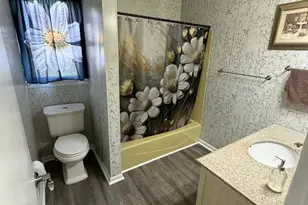 9 Lynns Ct, Morrisville, PA 19067 - Photo 19