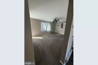 9 Lynns Court, Morrisville, PA 19067 - Photo 5