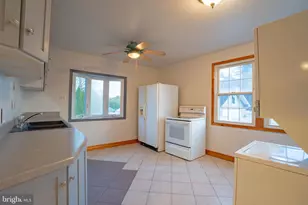 2043 Oakford Ave, Feasterville-Trevose, PA 19053 - Photo 7