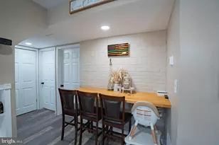 42 Hollyhock Ln, Levittown, PA 19055 - Photo 11