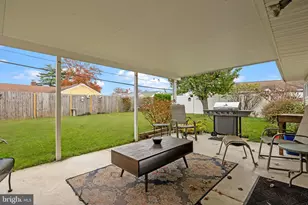 20 Fireside Ln, Levittown, PA 19055 - Photo 25