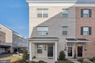 140A Gaslight Aly, Bensalem, PA 19020 - Photo 1