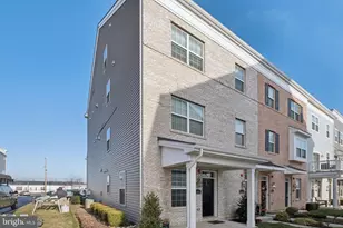 140A Gaslight Aly, Bensalem, PA 19020 - Photo 3