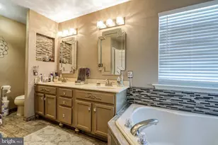 242 Snapdragon St, Warrington, PA 18976 - Photo 39