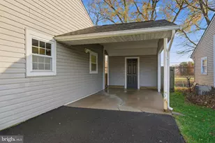 208 Trenton Rd, Fairless Hills, PA 19030 - Photo 5