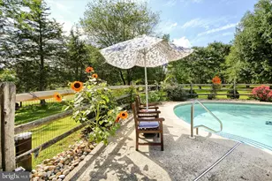 1010 Sweetbriar Rd, Perkasie, PA 18944 - Photo 47