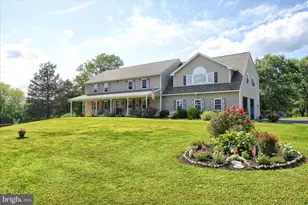 1010 Sweetbriar Rd, Perkasie, PA 18944 - Photo 1