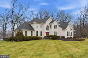 385 Ridge Ave, Newtown, PA 18940 - Photo 3