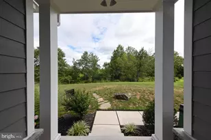 8 Elizabeth Ln, Doylestown, PA 18901 - Photo 5