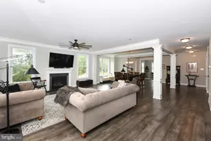 8 Elizabeth Ln, Doylestown, PA 18901 - Photo 15