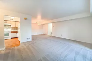 301 Hopkins Ct, Southampton, PA 18966 - Photo 5