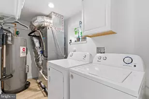 2623 E Ave, Levittown, PA 19056 - Photo 19