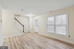 560 Newbury Ct, Sellersville, PA 18960 - Photo 3