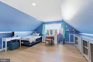 44 Cactus Rd, Levittown, PA 19057 - Photo 15