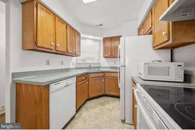 1011 Denby Court, Quakertown, PA 18951 - Photo 5