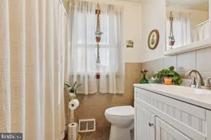 192 Greene Rd, Warminster, PA 18974 - Photo 9