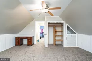 38 Vicar Ln, Levittown, PA 19054 - Photo 15
