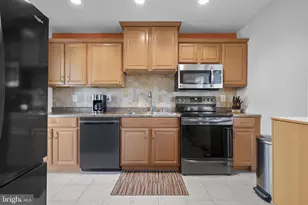 673 Trenton Rd, Fairless Hills, PA 19030 - Photo 9