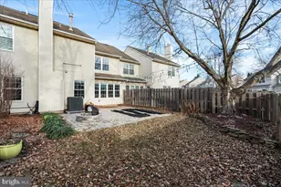 2 Holly Cir, Newtown, PA 18940 - Photo 27