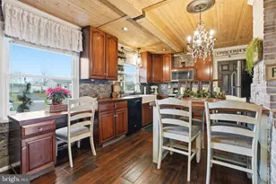 165 Crabtree Dr, Levittown, PA 19055 - Photo 3