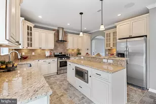 320 Elmwood Ave, Langhorne, PA 19047 - Photo 35