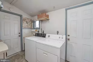 110 Kenwood Dr N, Levittown, PA 19055 - Photo 29