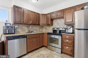 5 Thimbleberry Ln, Levittown, PA 19054 - Photo 5