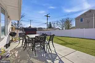 5 Thimbleberry Ln, Levittown, PA 19054 - Photo 17