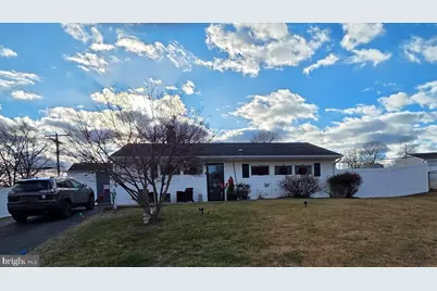 5 Thimbleberry Lane, Levittown, PA 19054 - Photo 1