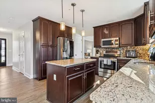 981 Scarlet Oak Dr, Chalfont, PA 18914 - Photo 3