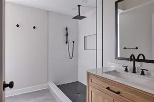 32 S State St, Newtown, PA 18940 - Photo 15